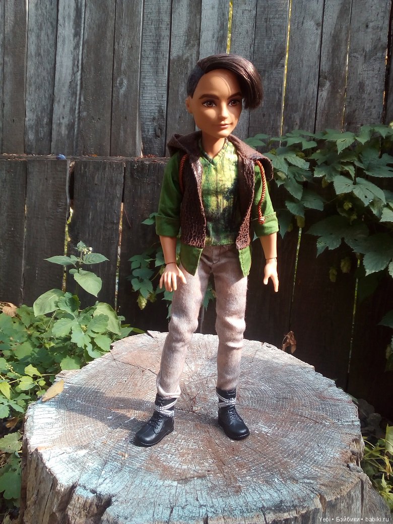 Хантер на природе и верхом на ламе