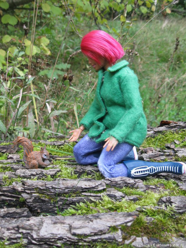 Рита всё гуляет. Другая сторона леса (фото 7)