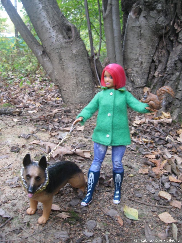 Рита всё гуляет. Другая сторона леса