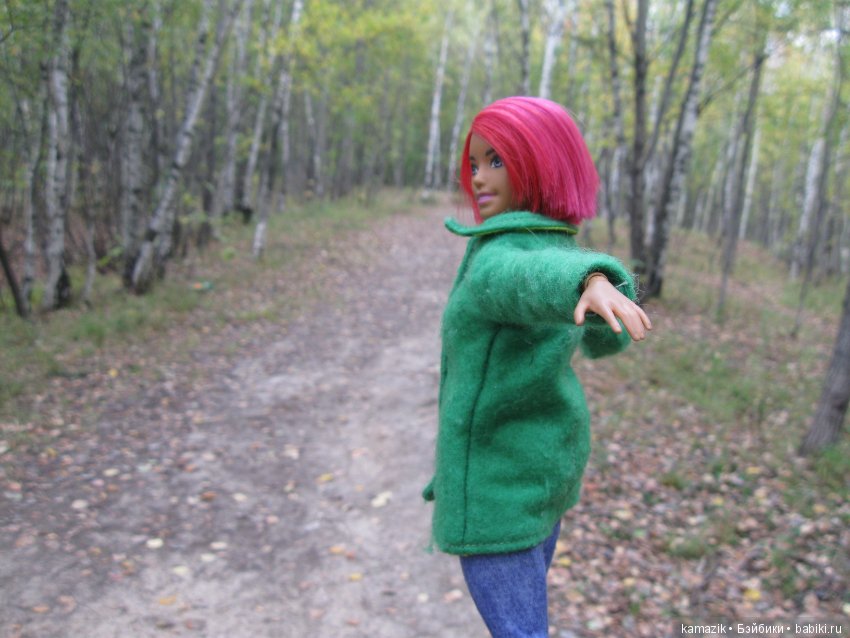 Рита всё гуляет. Другая сторона леса