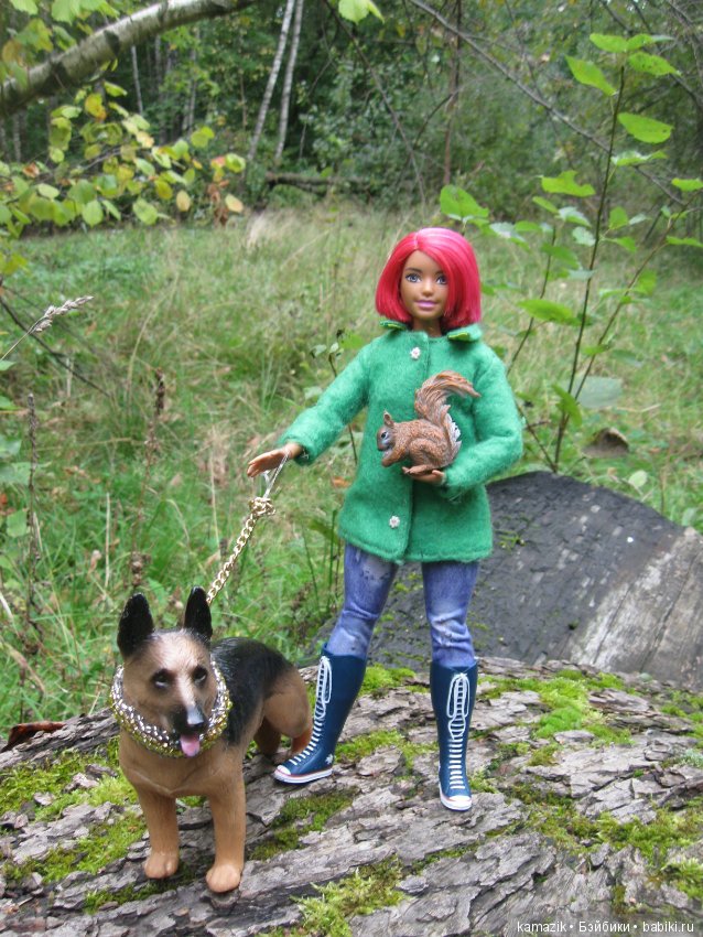 Рита всё гуляет. Другая сторона леса