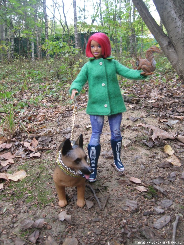 Рита всё гуляет. Другая сторона леса