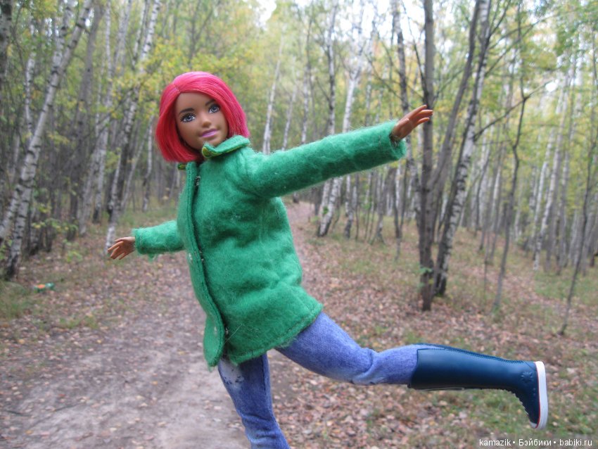 Рита всё гуляет. Другая сторона леса