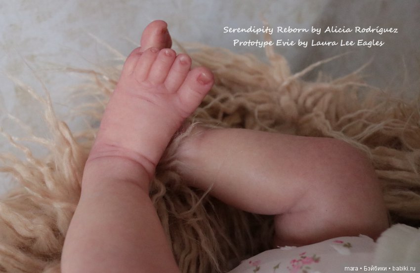 Evie скульптора Laura Lee Eagles, автор прототипа Alicia Rodriguez