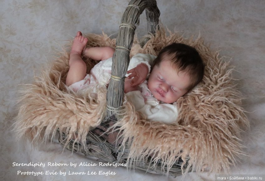 Evie скульптора Laura Lee Eagles, автор прототипа Alicia Rodriguez (фото 7)