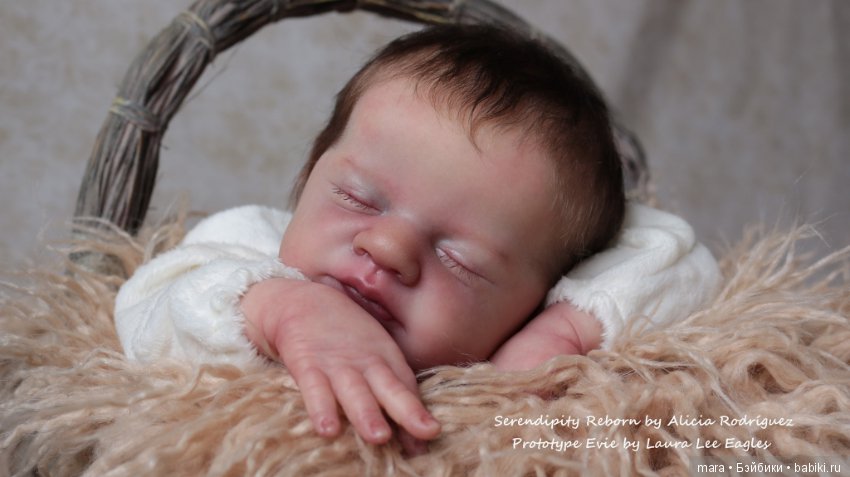Evie скульптора Laura Lee Eagles, автор прототипа Alicia Rodriguez (фото 3)