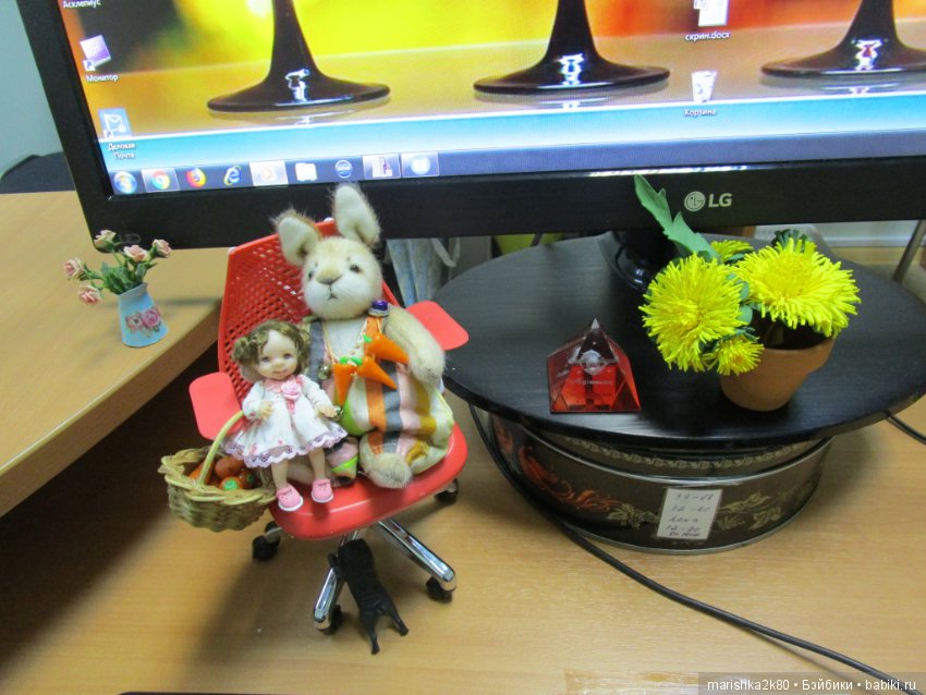 А у вас кто-то живет на работе (фото 3)