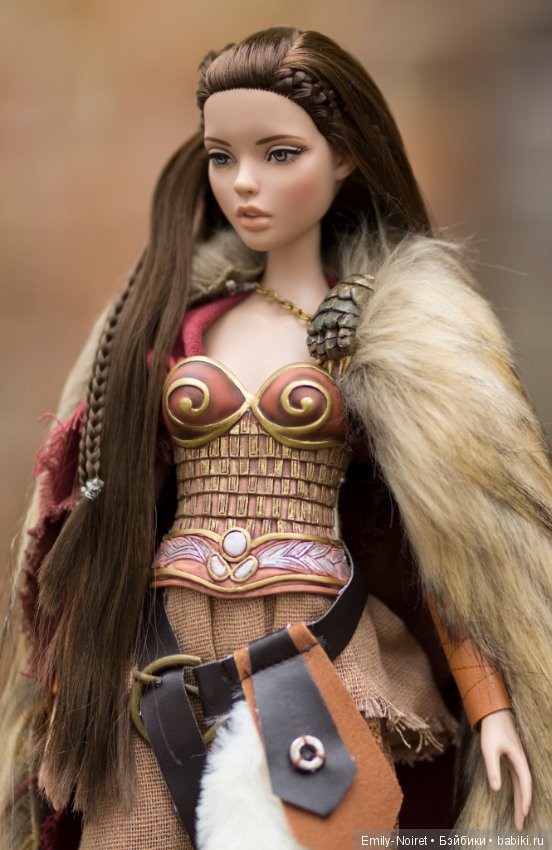 Лагерта - хрупкая девушка с грозным мечом