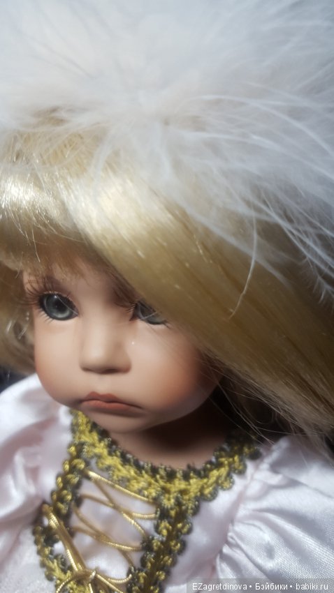 Может кто-то подскажет? Про куклу Линды Рик из серии «Key to My Heart» — «Now many frogs...Must i kiss»(«Нынче много лягушек… Должна ли я их целовать?») (фото 6)