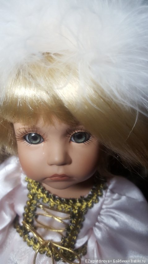 Может кто-то подскажет? Про куклу Линды Рик из серии «Key to My Heart» — «Now many frogs...Must i kiss»(«Нынче много лягушек… Должна ли я их целовать?») (фото 7)