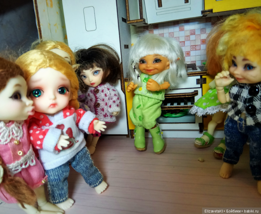 Грустная гостья. Realpuki. 54 часть