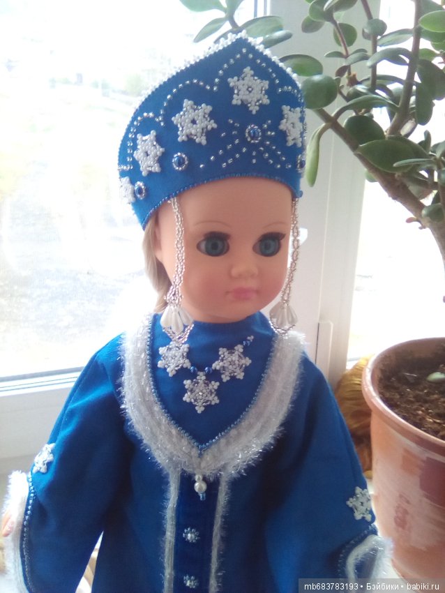 Новое платье — Российские куклы Весна (фото 5)
