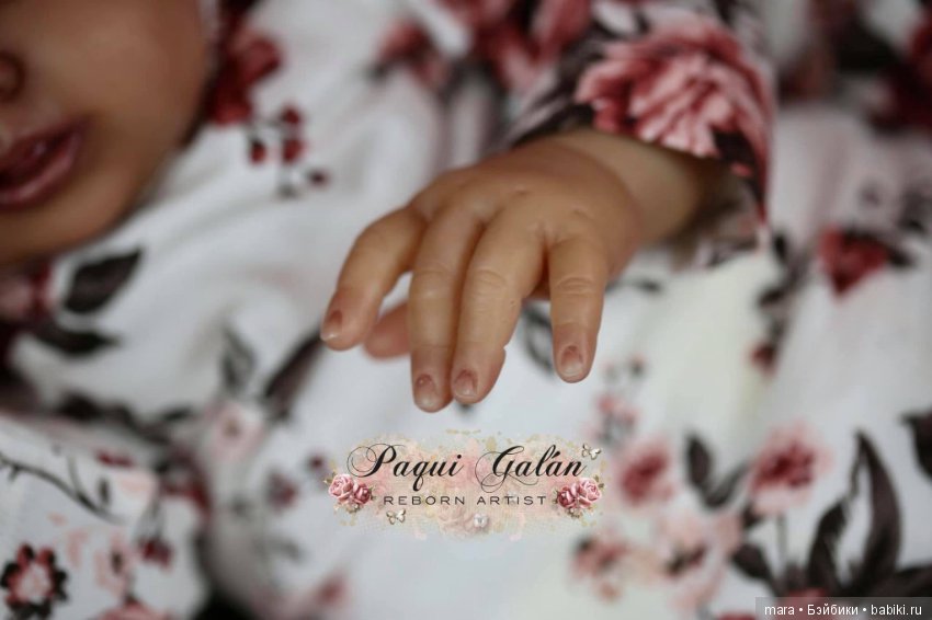 Abigail Smiling скульптора Laura Tuzio Ross, автор прототипа Paqui Galan