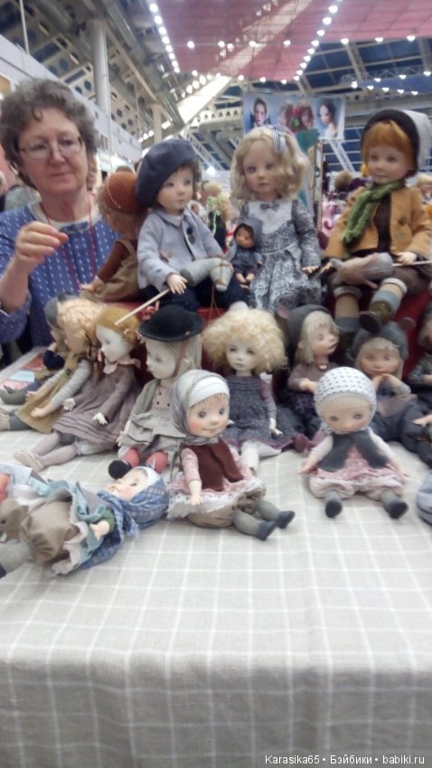 Тишинка, Салон кукол 19. Первый день