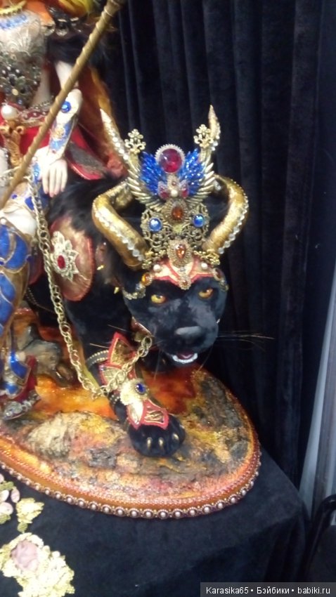 Тишинка, Салон кукол 19. Первый день