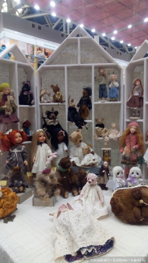 Тишинка, Салон кукол 19. Первый день