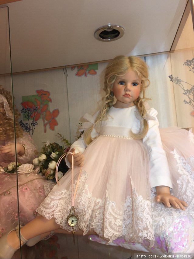 Неземная аристократичая красота куколки и преображение