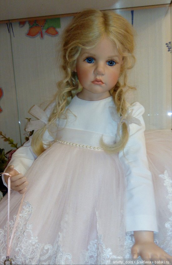 Неземная аристократичая красота куколки и преображение (фото 2)