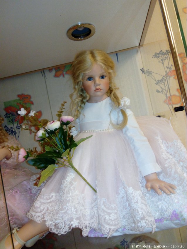 Неземная аристократичая красота куколки и преображение