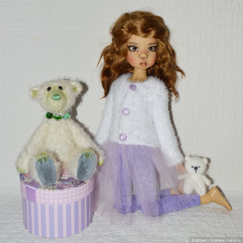 В ожидании новых Готц играю с бжд