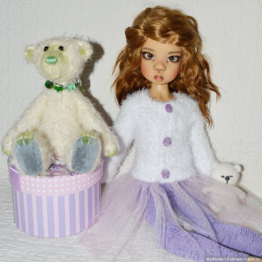 В ожидании новых Готц играю с бжд