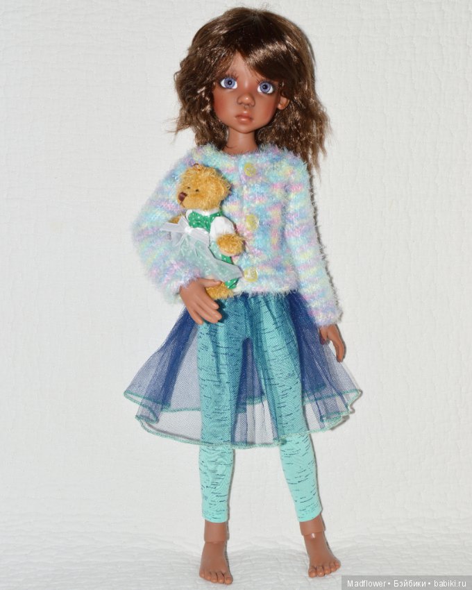 В ожидании новых Готц играю с бжд