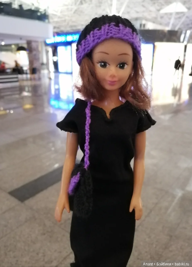 Кристина - русская девушка из эпохи 90-х