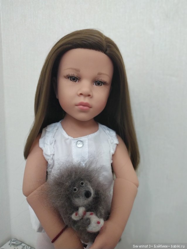 Извлекаем заводские ресницы Эмилии Готц (фото 6)