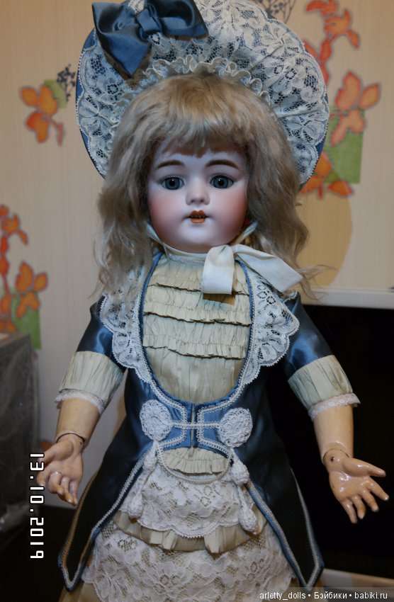 Моя сладкая девочка-конфеточка одевается