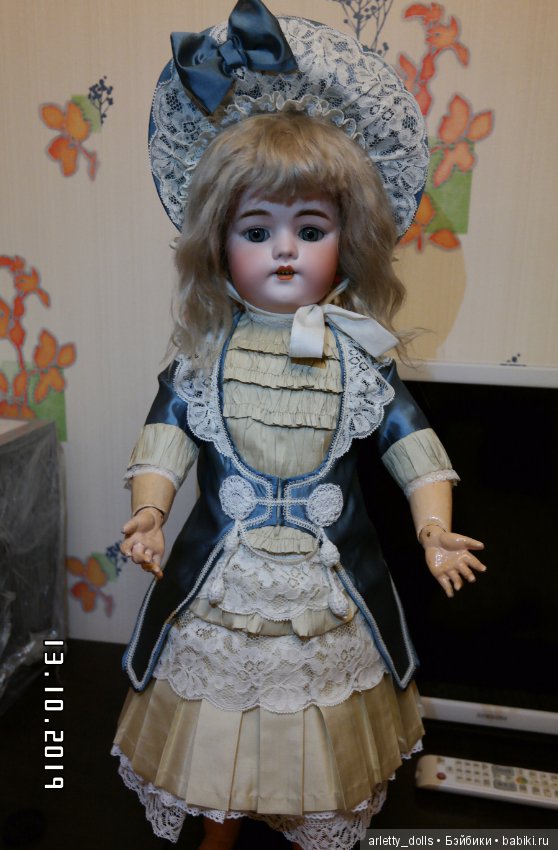 Моя сладкая девочка-конфеточка одевается