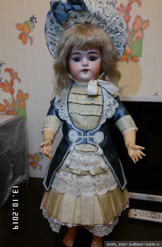 Моя сладкая девочка-конфеточка одевается