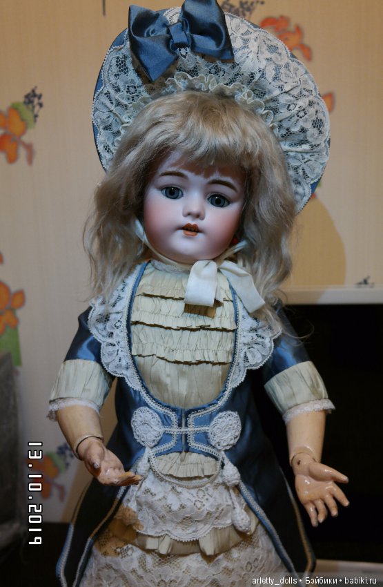 Моя сладкая девочка-конфеточка одевается