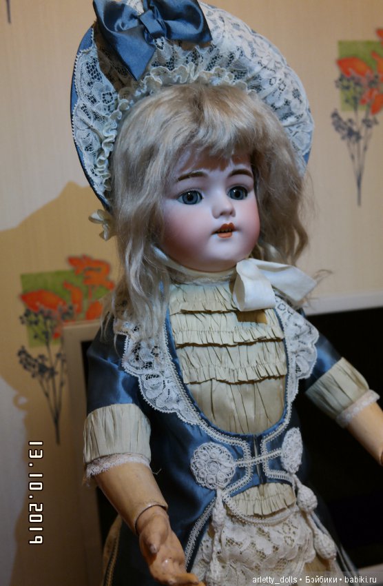 Моя сладкая девочка-конфеточка одевается