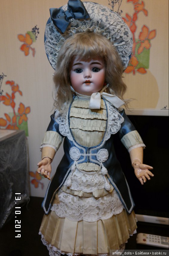 Моя сладкая девочка-конфеточка одевается