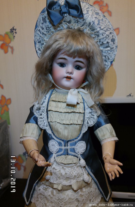 Моя сладкая девочка-конфеточка одевается