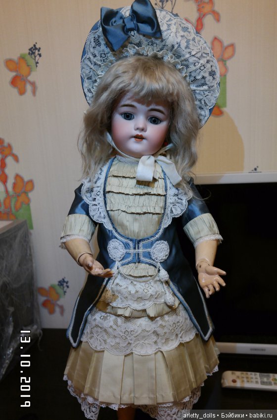 Моя сладкая девочка-конфеточка одевается