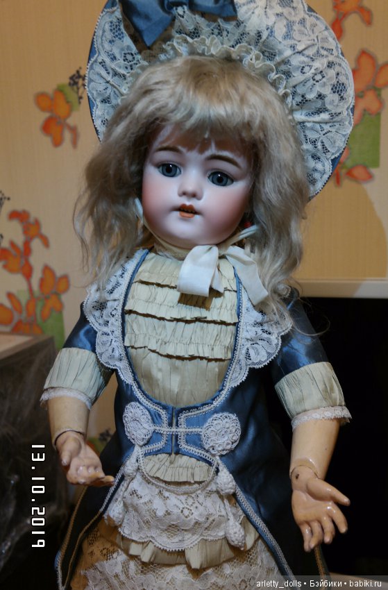 Моя сладкая девочка-конфеточка одевается