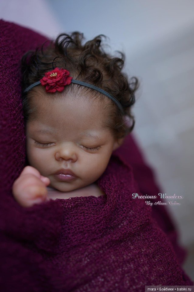 Tia скульптора Bonnie Sieben, автор прототипа Alexa Calvo