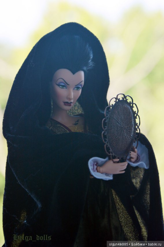 Королева Гримхильда и ее двор (фото 3)