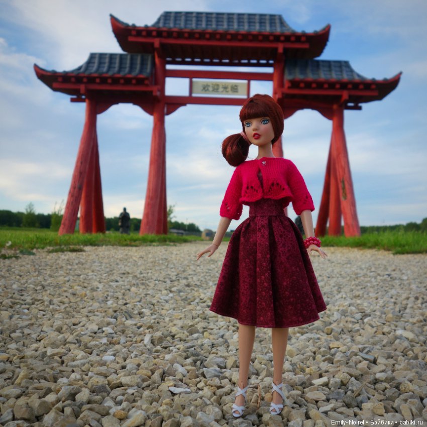 Филиппа Примроуз - кукла-блоггер