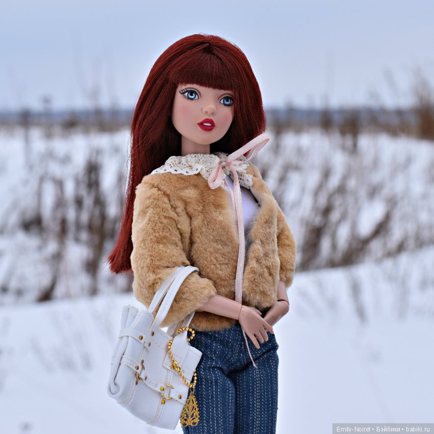 Филиппа Примроуз - кукла-блоггер