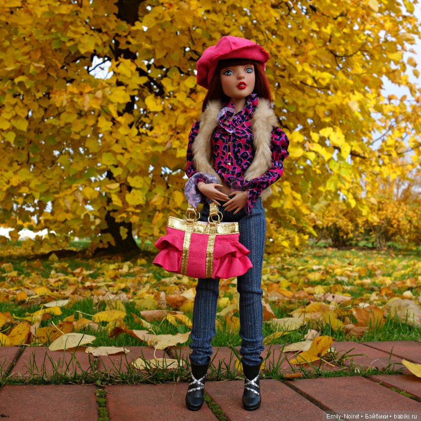 Филиппа Примроуз - кукла-блоггер