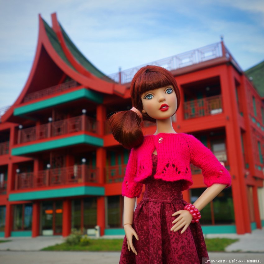 Филиппа Примроуз - кукла-блоггер