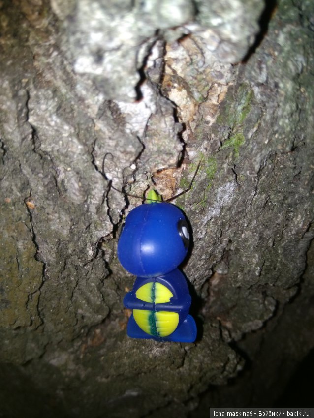 Диназаврики и их малыши, вышлю ночью в лес погулять