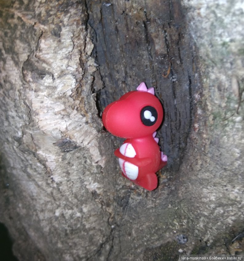 Диназаврики и их малыши, вышлю ночью в лес погулять