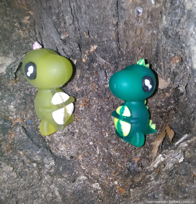 Диназаврики и их малыши, вышлю ночью в лес погулять