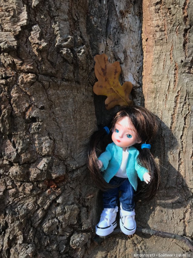 Большая прогулка малюсенькой девочки