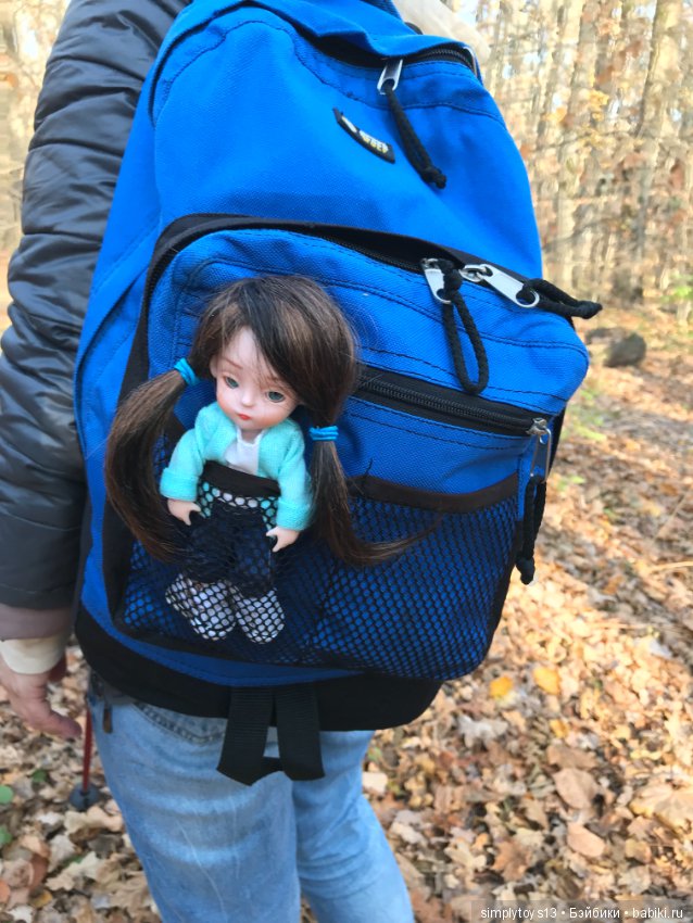 Большая прогулка малюсенькой девочки