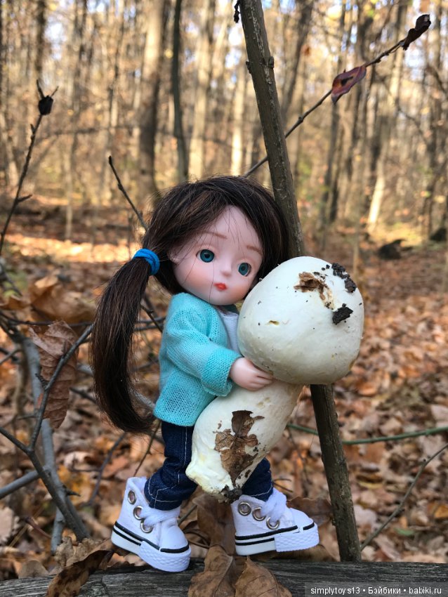 Большая прогулка малюсенькой девочки