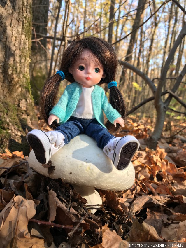 Большая прогулка малюсенькой девочки